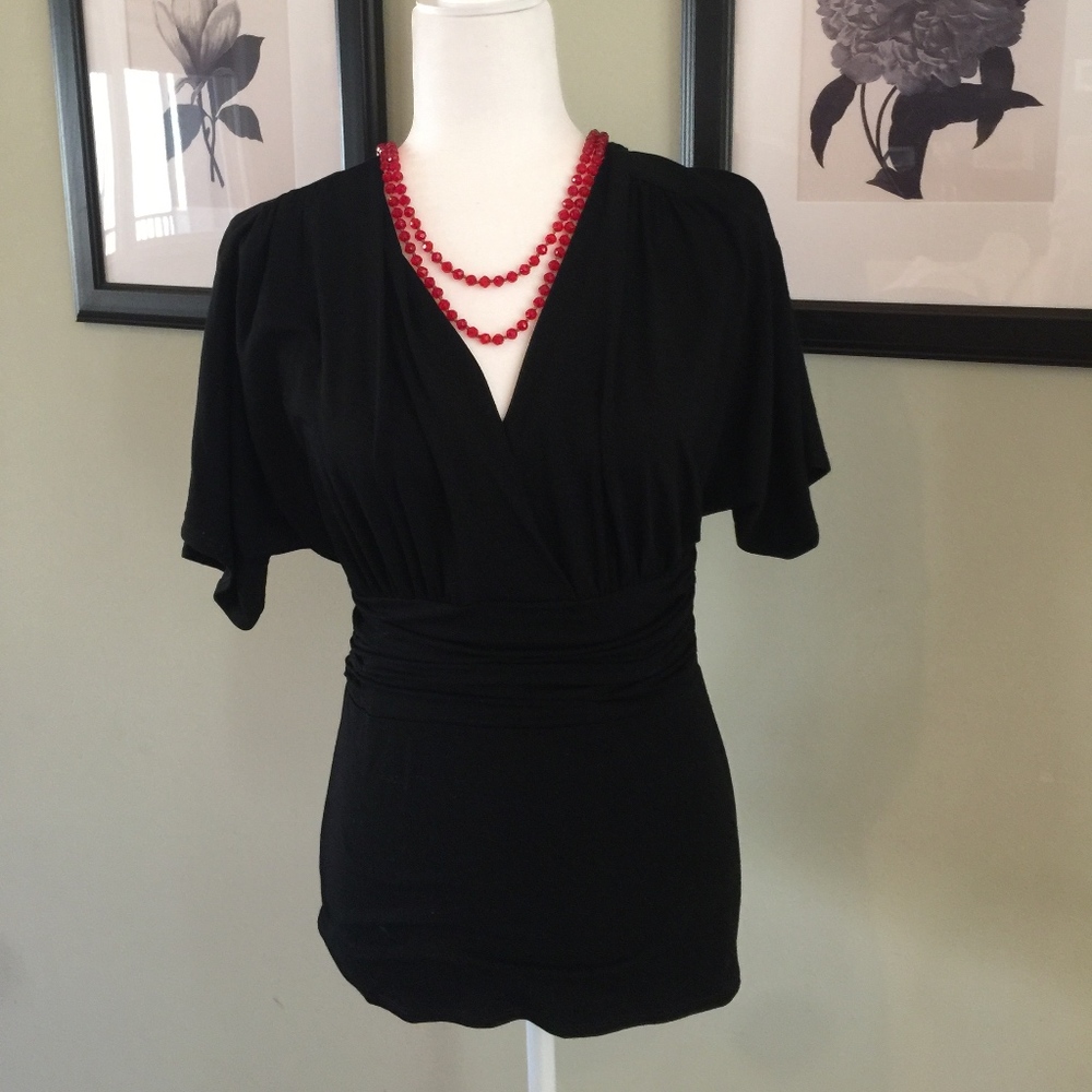 White House/Black Market Top-Meduim